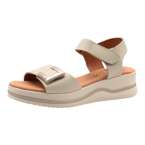 Sandalias Confort de Mujer Zapatos Elche en Piel Grabada con Cuña Plataforma, Doble Tira Adhesiva y Hebilla Metalizada - Color Beige